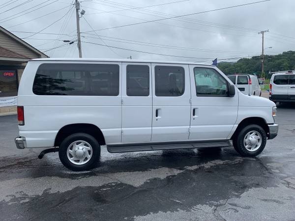 2013 Ford E-350 Passenger Van - cars & trucks - by dealer - vehicle... for sale in Knoxville, TN – photo 6