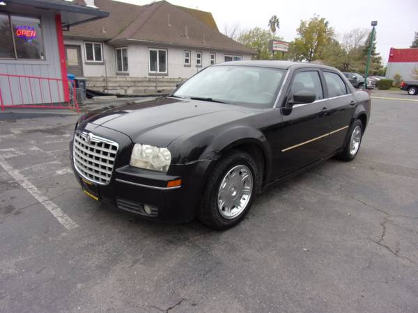 2006 Chrysler 300 Touring 4D Sedan, Clean Title! for sale in Marysville, CA – photo 2