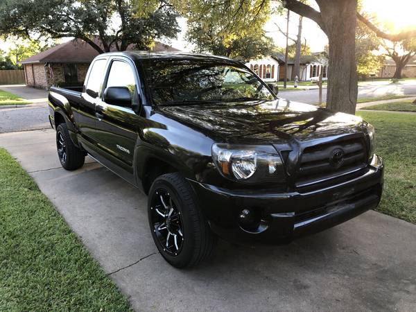 2007 Toyota Tacoma Ext. Cab 4 Doors 4 Cylinders Excellent Condition... for sale in irving, TX – photo 2