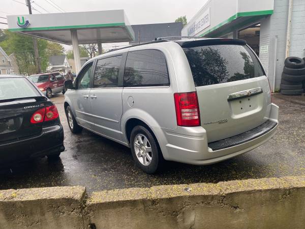 2008 CHRYSLER TOWN AND COUNTRY - - by dealer - vehicle for sale in HOLBROOK, MA – photo 7