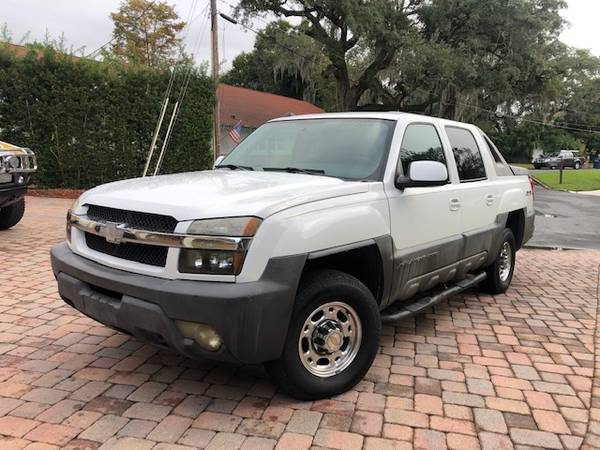 2004 Chevy Avalanche 2500 V8 4x4 Super Powerfull 8 1 Engine - cars & for sale in Casselberry, FL