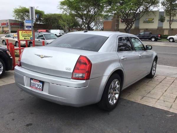 2006 Chrysler 300 TOURING! FOR PARTS ONLY LOW MILES FOR THE YEAR! -... for sale in Chula vista, CA – photo 8