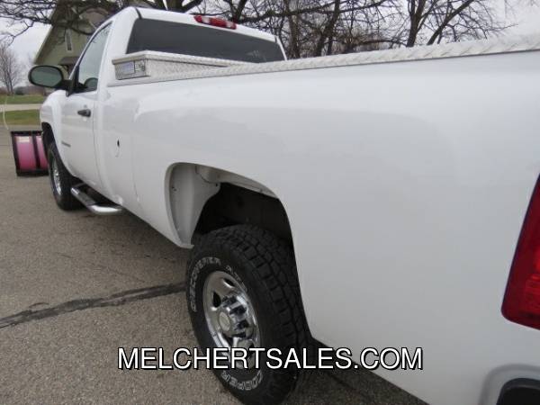 2007.5 CHEVROLET 2500HD REG CAB LT GAS 6.0L 8FT WESTERN 34K MILES... for sale in Neenah, WI – photo 7