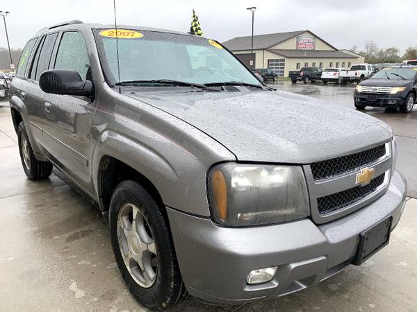 CLEAN! 2007 Chevrolet TrailBlazer 4WD 4dr LT - - by for sale in Chesaning, MI – photo 4