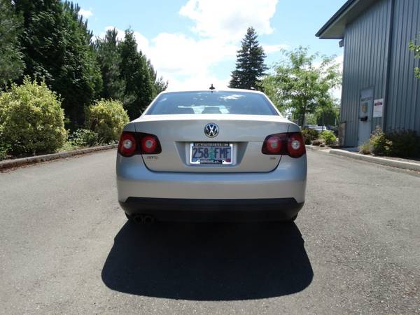 2010 *Volkswagen* *Jetta SE Whls Moon* *Local Trade, Gr for sale in Forest Grove, OR – photo 6