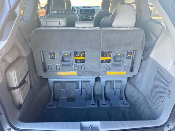 2014 Toyota Sienna XLE 7 Passenger Auto Access Seat 4dr Mini Van -... for sale in Sacramento , CA – photo 8