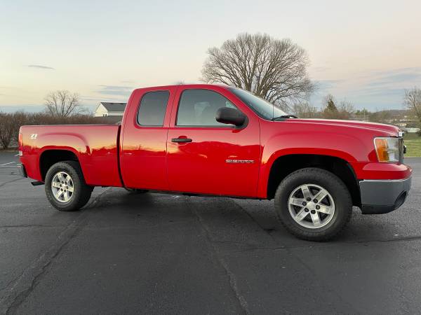 2010 GMC SIERRA CLEAN CLEAN - cars & trucks - by owner - vehicle... for sale in Columbia, KY – photo 2