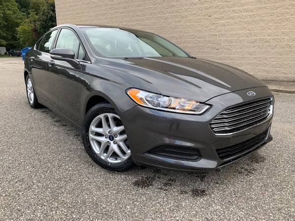 2016 Ford Fusion SE, 21k, Runs & Drives Great! Loaded w/Heated Seats! for sale in Holland , MI
