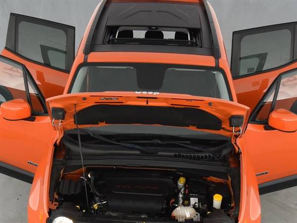 2015 Jeep Renegade Latitude Sport Utility 4D suv Orange - FINANCE for sale in Atlanta, CA – photo 4