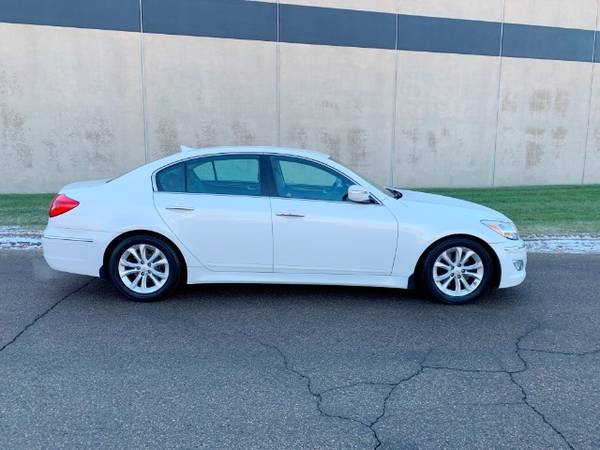 2012 Hyundai Genesis 3.8L -- SUPER Sharp!! Crispy White with AMAZING D for sale in Madison, WI – photo 7