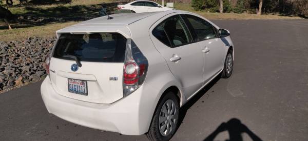 2012 Toyota Prius C (Original Owner) - cars & trucks - by owner -... for sale in Kelso, OR – photo 4