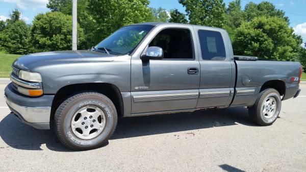 02 CHEVY SILVERADO X-CAB 4WD Z-71- 5.3 V8, COLD AIR, RUNS DRIVES GREAT for sale in Miamisburg, OH – photo 4