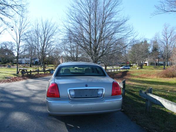 2006 Lincoln Town Car Signature Limited Leather Must Be Seen... for sale in East Providence, RI – photo 15
