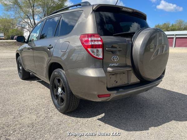 2011 Toyota RAV4 Base I4 4WD 4-Speed Automatic - - by for sale in Fort Atkinson, WI – photo 9