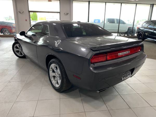 2013 Dodge Challenger SXT Plus - - by dealer - vehicle for sale in Springfield, IL – photo 5