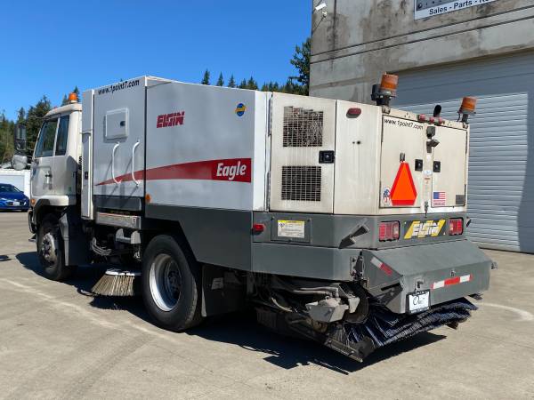 2010 Elgin Eagle High Dumping Street Sweeper - - by for sale in Ravensdale, WA – photo 8