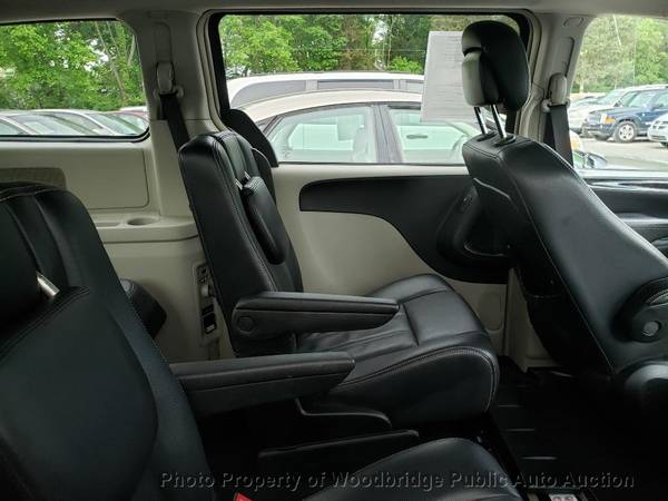 2013 Chrysler Town & Country 4dr Wagon Touring for sale in Woodbridge, District Of Columbia – photo 11