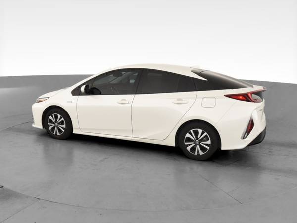 2017 Toyota Prius Prime Advanced Hatchback 4D hatchback White - -... for sale in Providence, RI – photo 6