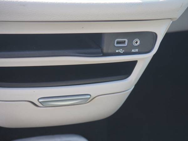 2017 Chrysler Pacifica Touring hatchback White for sale in Salisbury, MA – photo 16