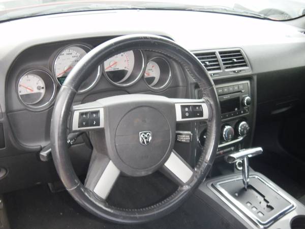 GREAT INVESTMENT--2009 DODGE CHALLENGER SRT8 CLASSIC--6.1 V8--GORGEOUS for sale in North East, PA – photo 8