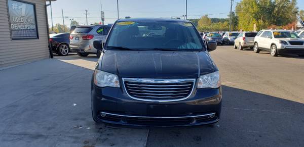 **NICE RIDE**2013 Chrysler Town & Country 4dr Wgn Touring for sale in Chesaning, MI – photo 2
