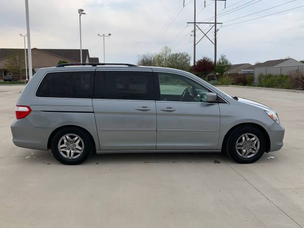 Rare Find 2007 Honda Odyssey with Bruno Valet Plus Signature Seat for sale in Lafayette, IN – photo 2