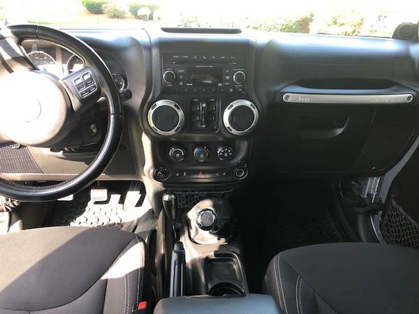 2014 Jeep Wrangler Rubicon Unlimited Sport Utility w/ Hard & Soft... for sale in Upton, MA – photo 8