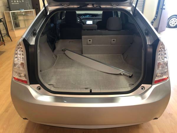 2010 toytoa prius three, only 32k actual miles, navi, clean title for sale in Torrance, CA – photo 19