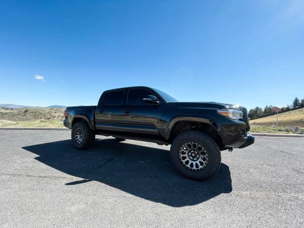 2017 Toyota Tacoma TRD Sport for sale in Medford, OR – photo 2