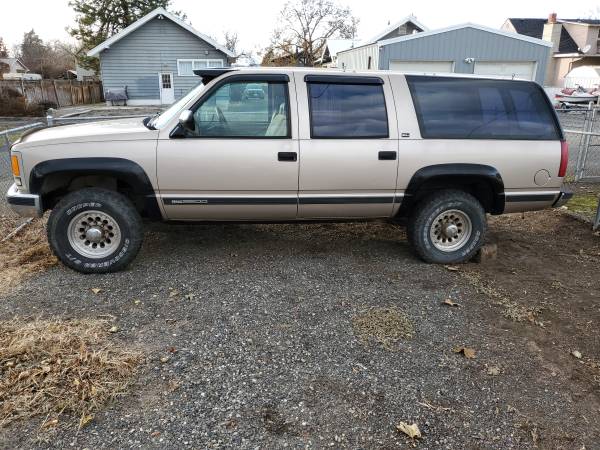 93 GMC SUBURBAN - cars & trucks - by owner - vehicle automotive sale for sale in Uniontown, ID – photo 2