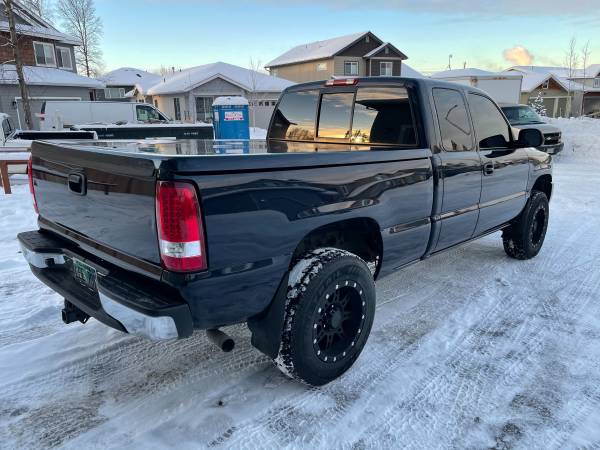 2006 GMC Sierra SLT / Low Miles / Heated Leather Seats / Sunroof -... for sale in Anchorage, AK – photo 5