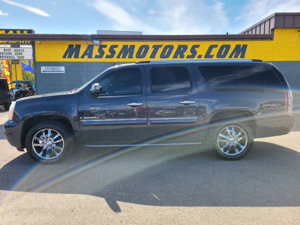 Immaculate Yukon XL - - by dealer - vehicle automotive for sale in Boise, ID – photo 2
