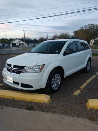 2016 Dodge Journey SUV 3rd Row Gas Saver - cars & trucks - by owner... for sale in McAllen, TX – photo 4