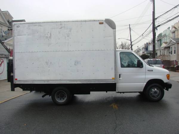2005 FORD E350 SD CUTAWAY 12FT BOX TRUCK - - by dealer for sale in Richmond Hill, NY – photo 4