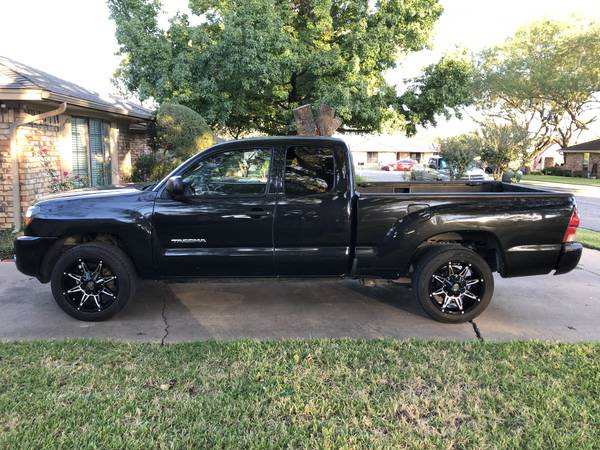 2007 Toyota Tacoma Ext. Cab 4 Doors 4 Cylinders Excellent Condition... for sale in irving, TX