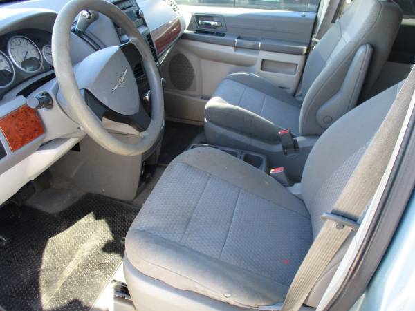 *****2008 CHRYSLER TOWN AND COUNTRY***** - cars & trucks - by dealer... for sale in Beverly, MA – photo 3