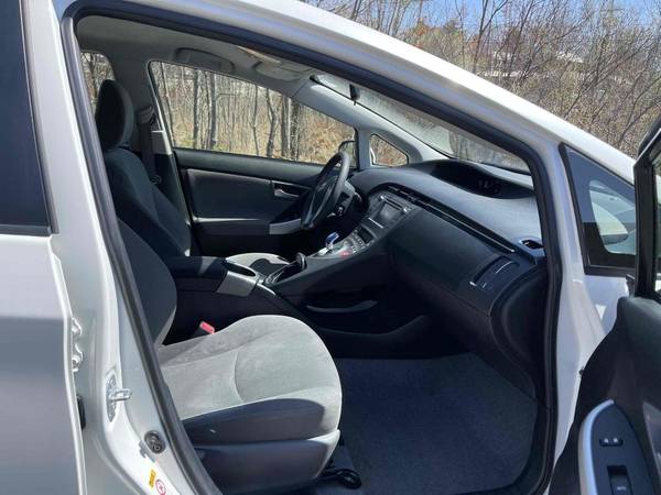 2012 Toyota Prius Two Hybrid Pkg2 50mpg 146k 1 owner clean - cars & for sale in Walpole, MA – photo 21