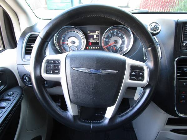 2014 Chrysler TOWN & COUNTRY - FLEX FUEL - REAR CAMERA - DVD for sale in Sacramento , CA – photo 8