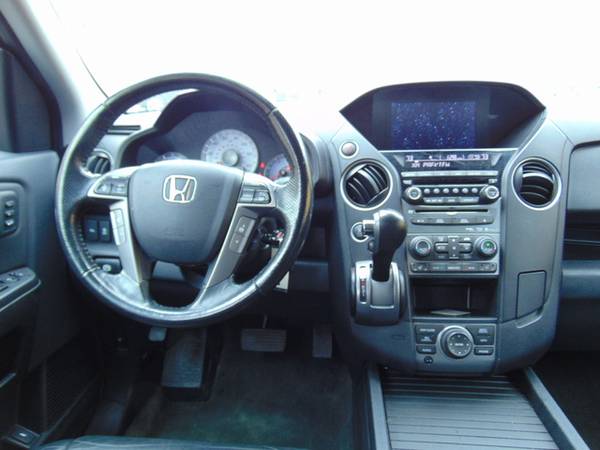 2014 Honda Pilot Touring - - by dealer - vehicle for sale in Joliet, IL – photo 16