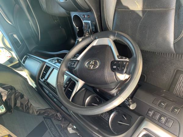 2016 Toyoyta Highlander - - by dealer for sale in Other, Other – photo 5