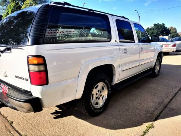 4WD! NAVI! LEATHER! 2005 CHEVROLET SUBURBAN 1500 LT-DRIVES PERFECT! for sale in Cedar Rapids, IA – photo 5