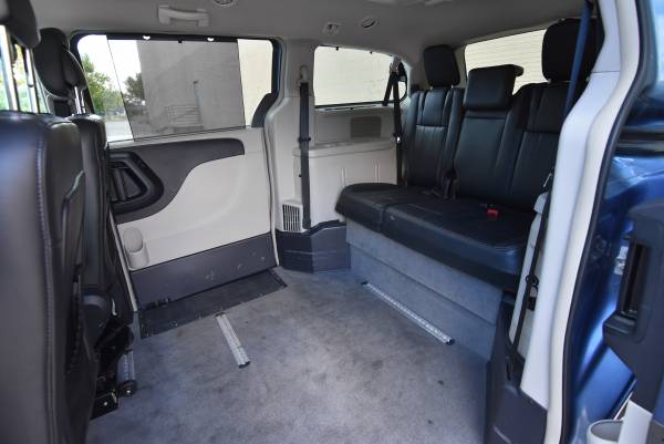 2011 Chrysler Town & Country wheelchair handicap accessible van for sale in New Port Richey , FL – photo 10