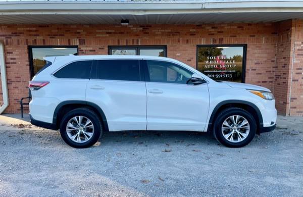 2015 Toyota Highlander LE Plus FWD - cars & trucks - by dealer -... for sale in Brandon, MS – photo 8
