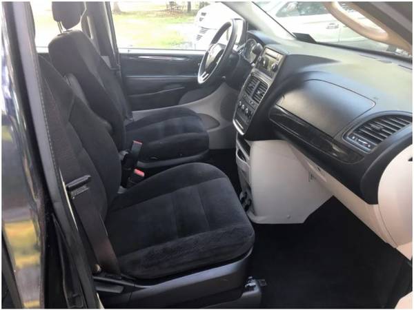 2014 Dodge Grand Caravan / Stow-N-Go / Center Bench / Side Air Bags... for sale in Summerville , SC – photo 4