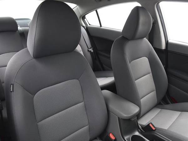 2017 Kia Forte LX Sedan 4D sedan Silver - FINANCE ONLINE for sale in Downey, CA – photo 5