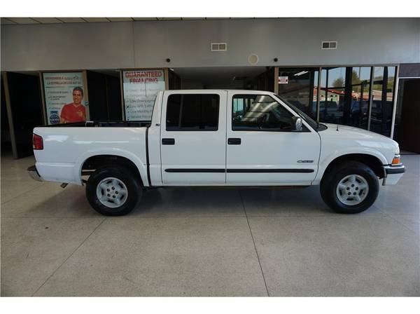 2001 Chevrolet Chevy S10 Crew Cab LS Short Bed WE CAN BEAT ANY RATE... for sale in Sacramento , CA – photo 8