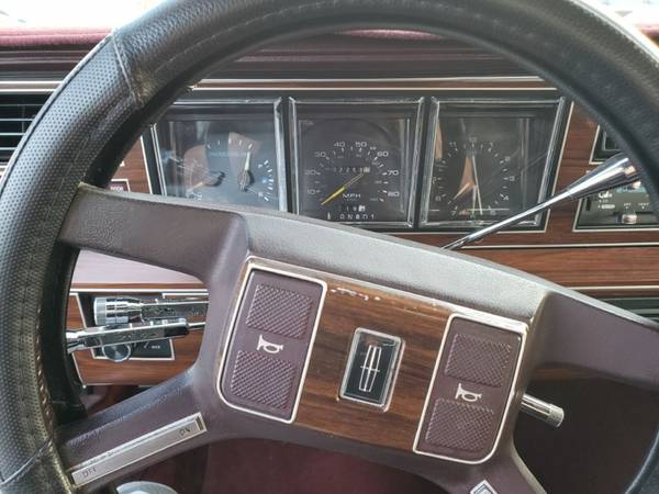 1988 LINCOLN TOWN CAR SIGNATURE with - cars & trucks - by dealer -... for sale in Winchester, District Of Columbia – photo 17