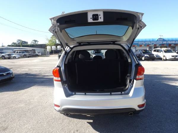 2013 Dodge Journey FWD 4dr SXT with Removable short mast antenna for sale in Fort Myers, FL – photo 4