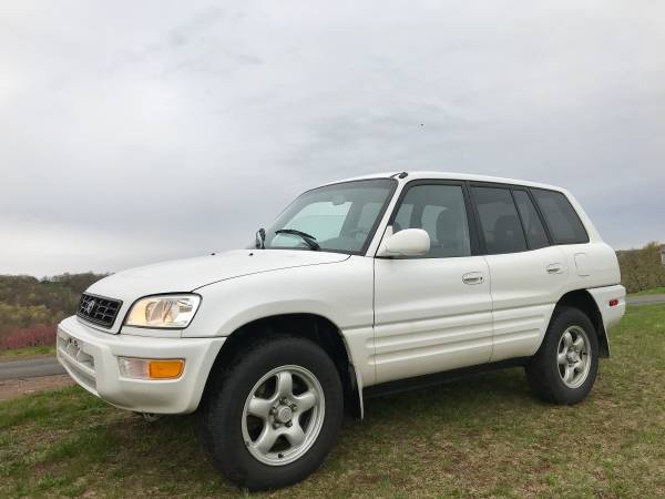1999 Toyota Rav4 4WD/4x4 5 Speed Clean - - by dealer for sale in Go Motors Niantic CT Buyers Choice Best, CT – photo 3