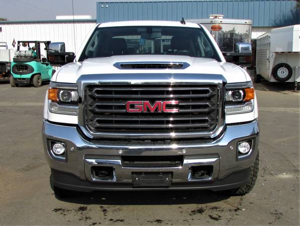 2019 GMC SIERRA 2500HD DIESEL CREW CAB 4X4 - - by for sale in Madera, CA – photo 2